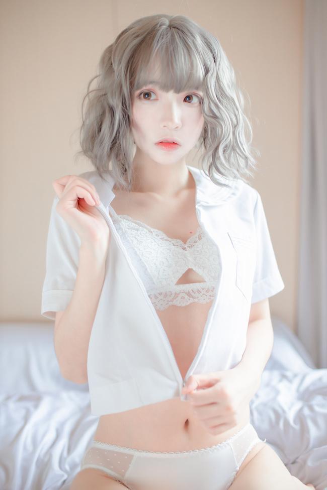 疯猫ss – NO.153 思绪本 内衣[27P-363MB]